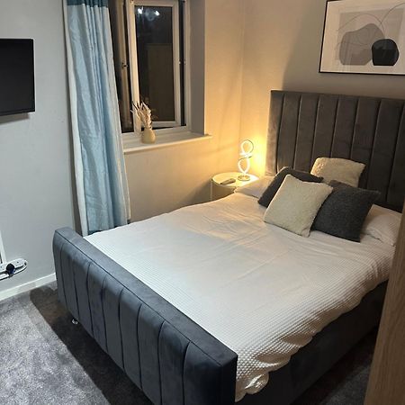 La Mansion Bed & Breakfast เวนส์เบอรี ภายนอก รูปภาพ