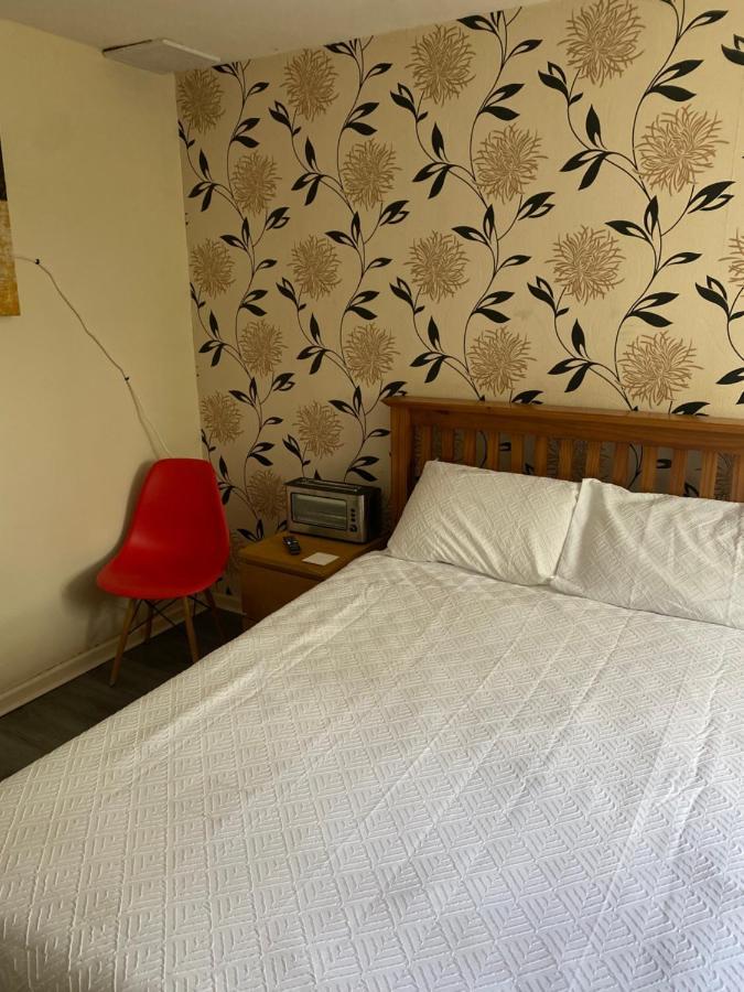 La Mansion Bed & Breakfast เวนส์เบอรี ภายนอก รูปภาพ